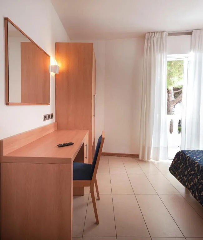 Double or Twin Room with View — Hotel Tropical