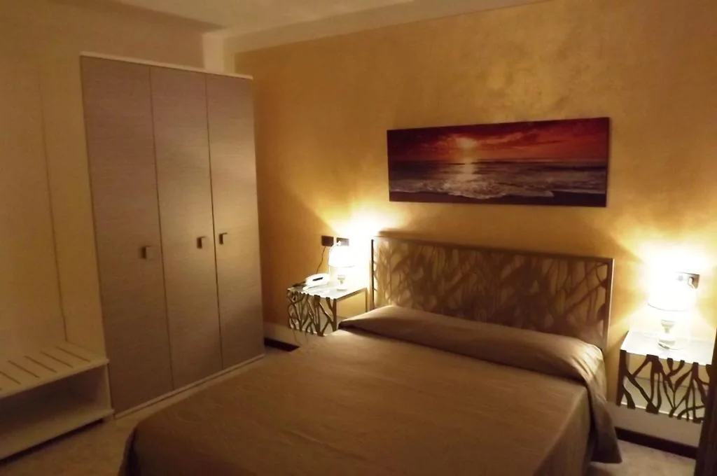 Camera Matrimoniale/Doppia con Letti Singoli con Vista Lago Parziale — Park Hotel Zanzanù