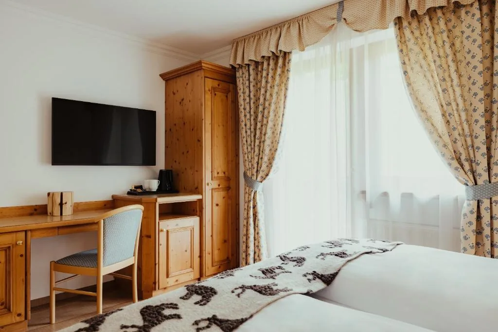 Double or Twin Room — Hotel Alpenrose