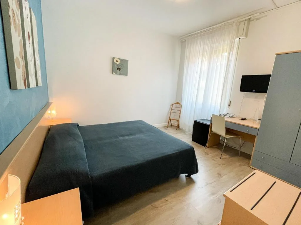 Double or Twin Room — Hotel Alpino