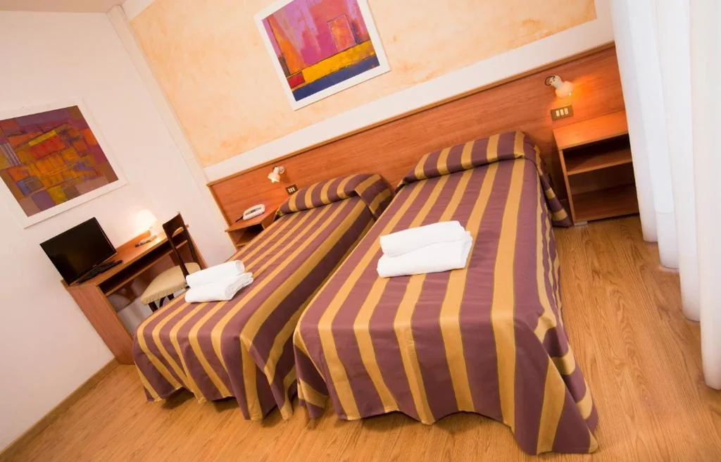 Camera Matrimoniale/Doppia con Letti Singoli — Hotel Antille e Azzorre