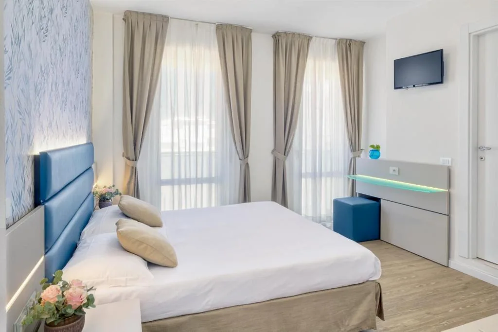Camera Matrimoniale/Doppia con Letti Singoli — Hotel Astoria