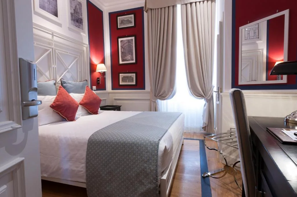 Double or Twin Room — Hotel Bologna ***S