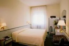 Camera Matrimoniale/Doppia con Letti Singoli — Hotel Columbia Terme