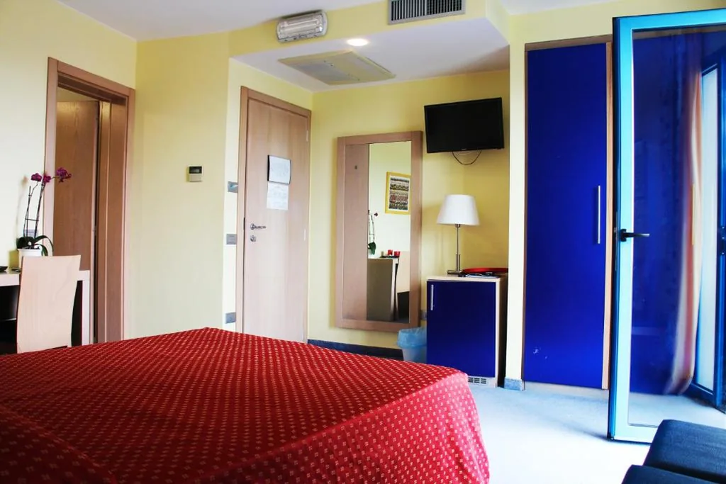 Double or Twin Room — Hotel Cristallo
