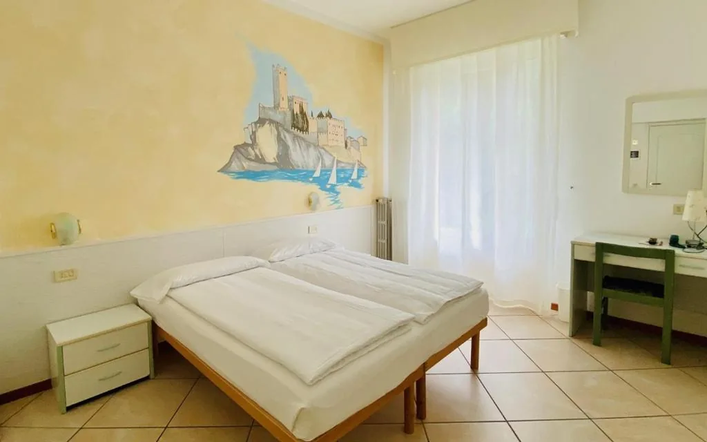 Camera Matrimoniale/Doppia con Letti Singoli — Hotel Ideal