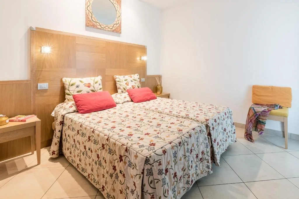 Camera Matrimoniale/Doppia con Letti Singoli — Hotel Katja