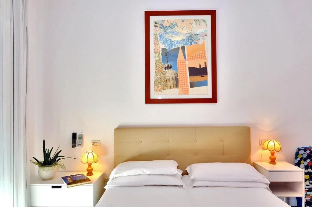 Double or Twin Room — Hotel Nederland