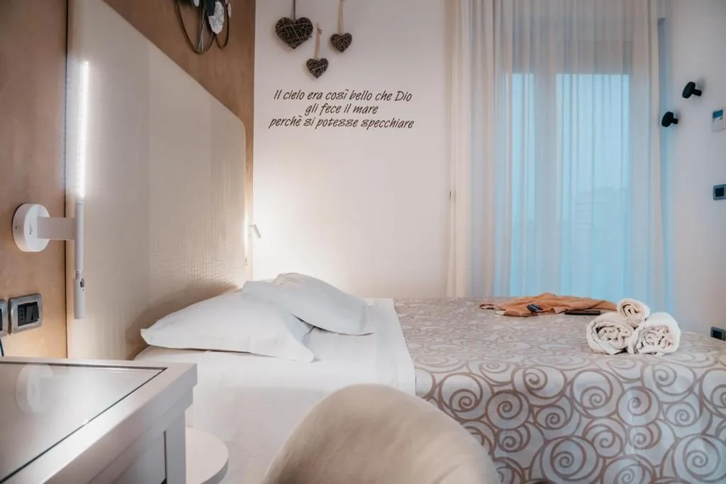 Double or Twin Room — Hotel Tropical
