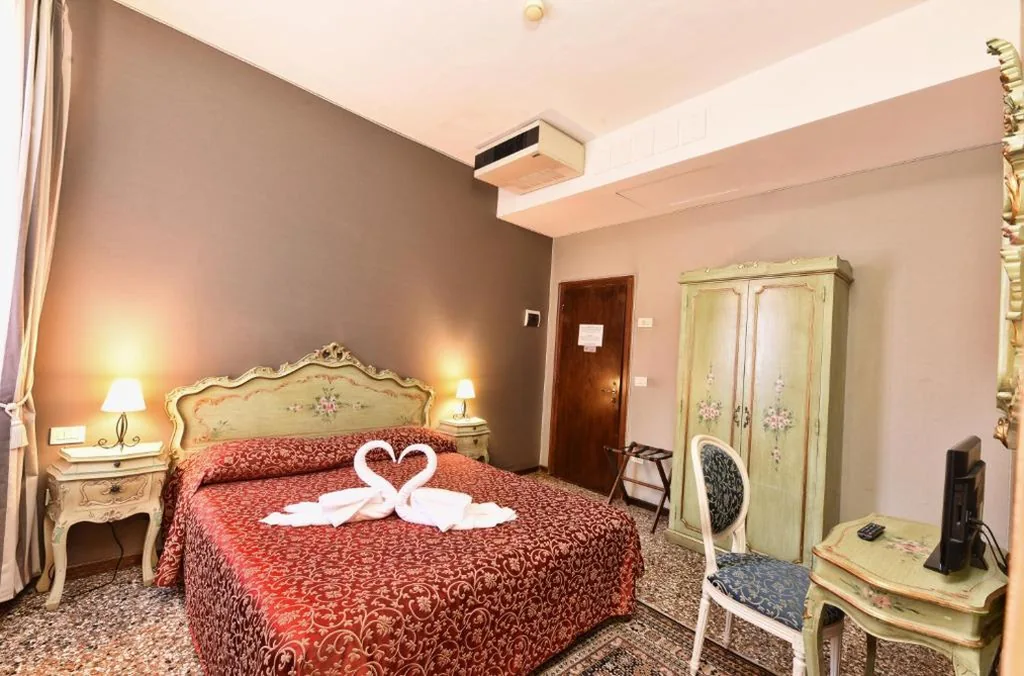 Double or Twin Room — Locanda Casa Martini