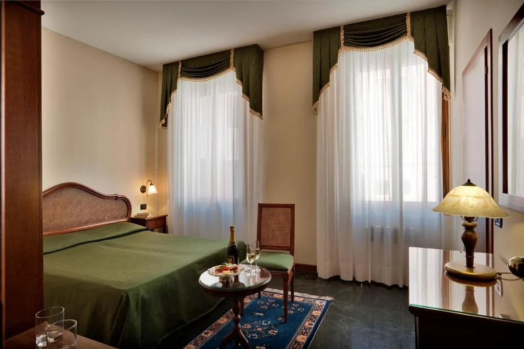Double or Twin Room in Annex — Hotel Al Malcanton