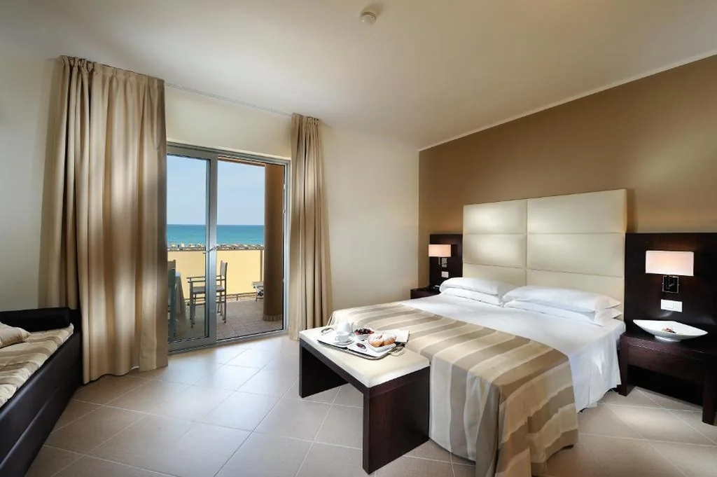 Camera Matrimoniale/Doppia con Letti Singoli Panoramica con Terrazza Vista Mare — Hotel Excelsior