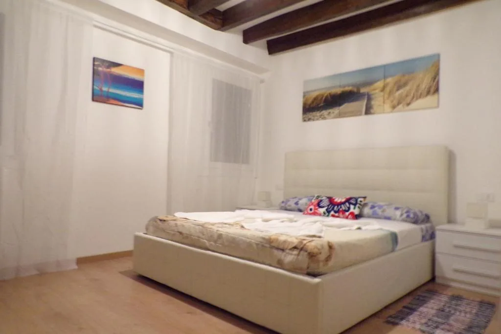 Economy Double Room — Casa Venier