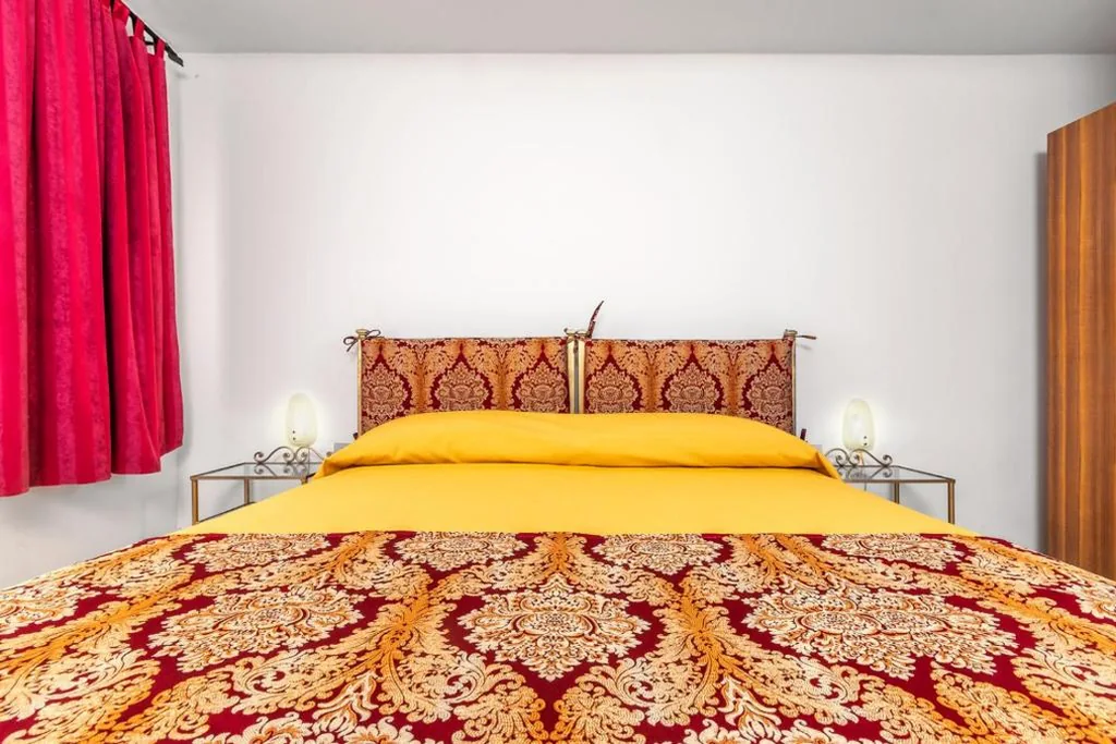 Economy Double Room — Hotel Casa Boccassini