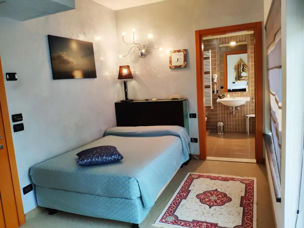 Camera Matrimoniale Economy — Hotel Feel Inn Venice Airport