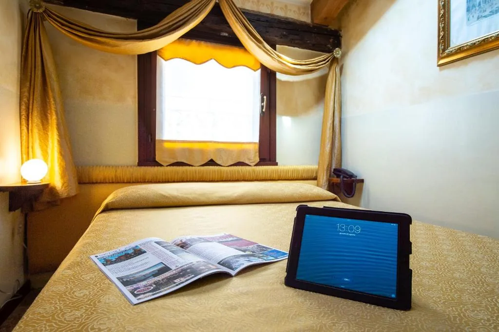 Camera Matrimoniale Economy — Hotel Mercurio