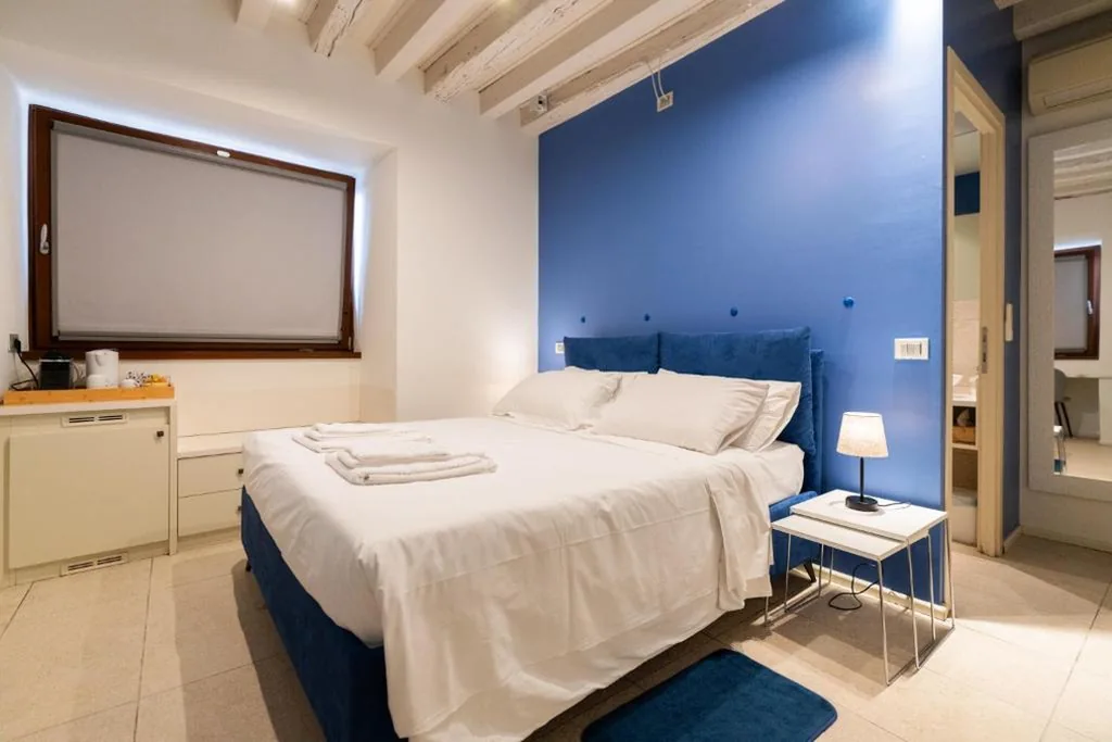 Economy Double Room - Ground Floor — La finestra sul Ponte by Postcardsfrom