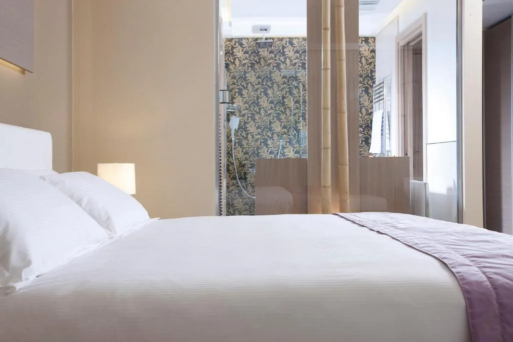 Executive Double Room with Sea View — Hotel Aurora