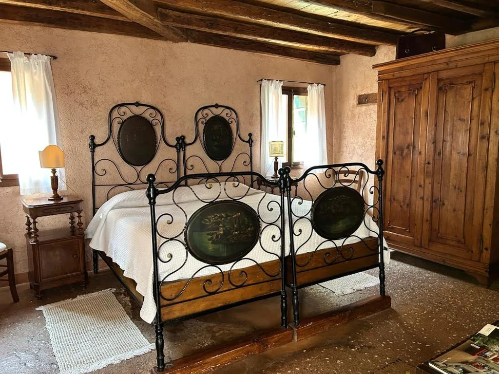 Camera Matrimoniale — Foresteria Di Villa Tiepolo Passi