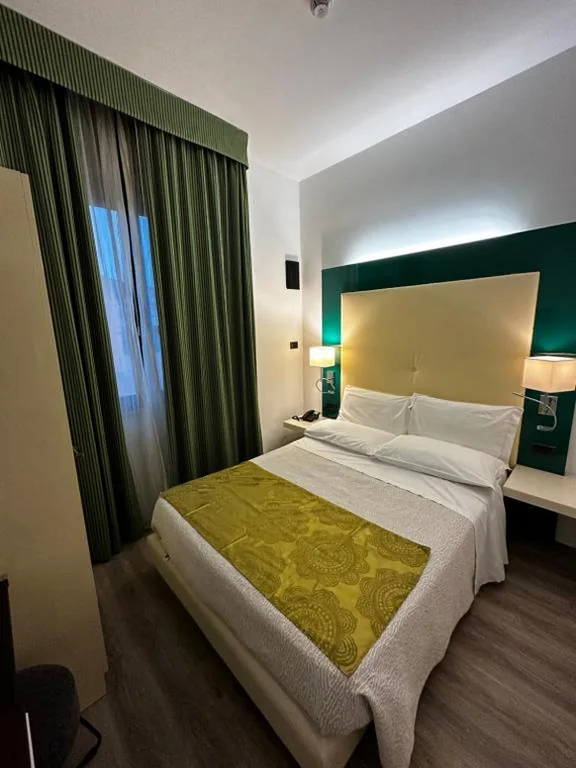 Double Room — Green Park Hotel