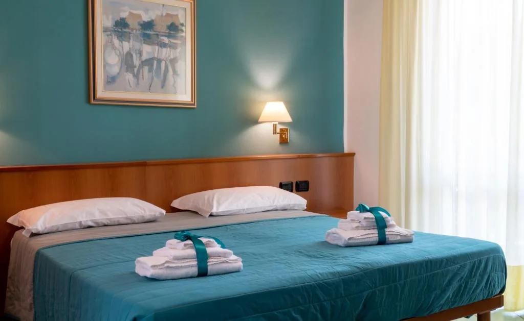 Camera Matrimoniale — Hotel Alisei