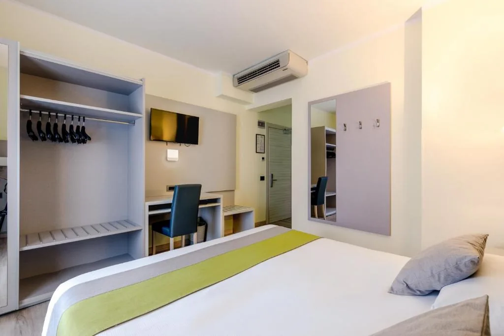Camera Matrimoniale — Hotel Aurora