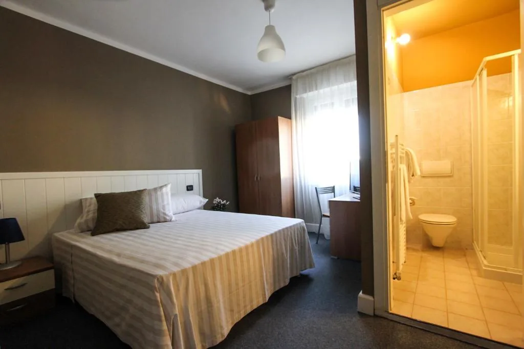 Double Room — Hotel Bardolino
