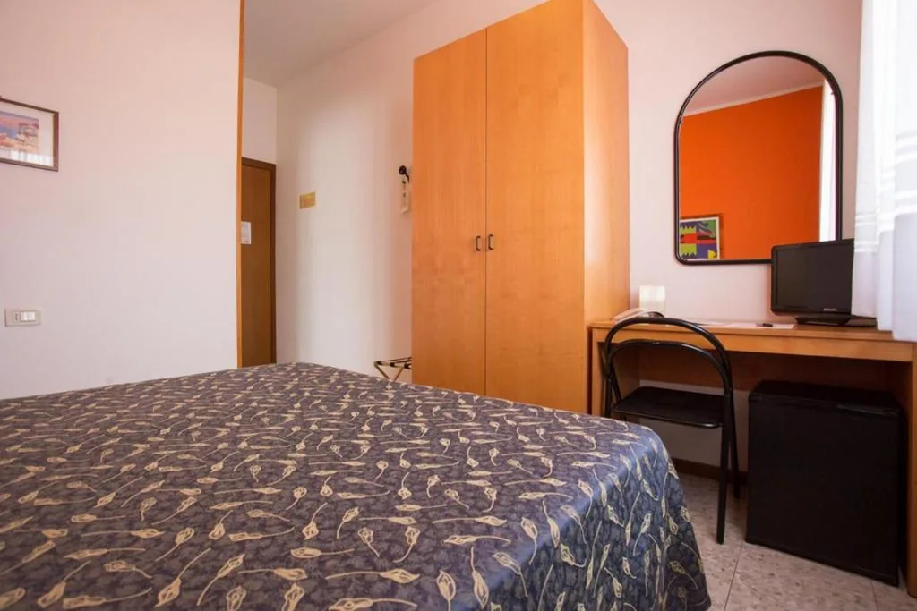 Double Room — Hotel Benacus