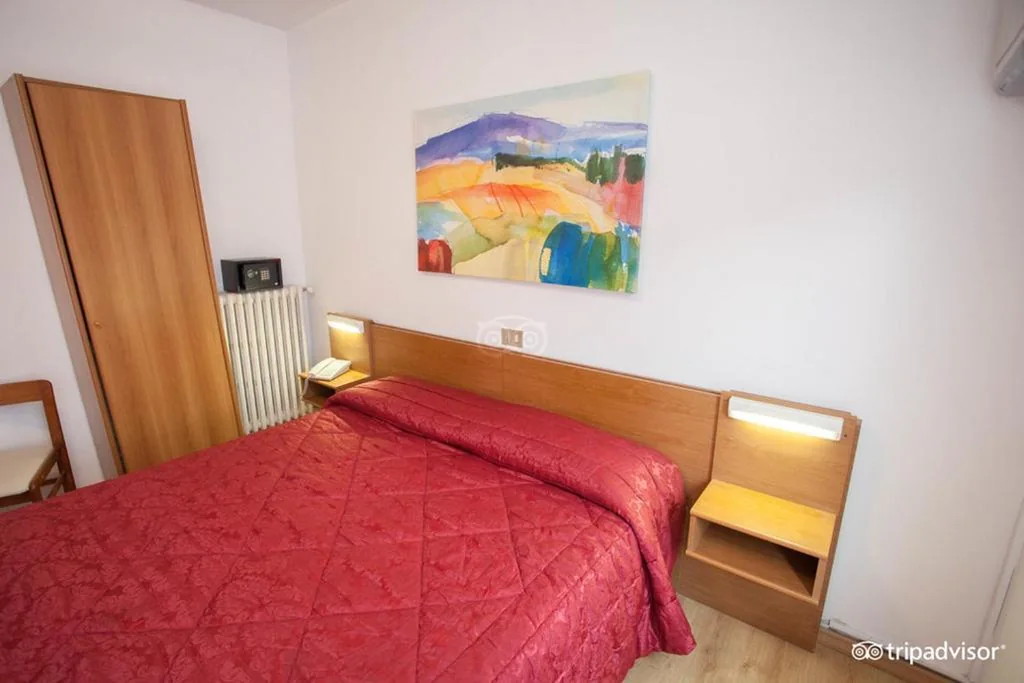 Camera Matrimoniale — Hotel Caprera