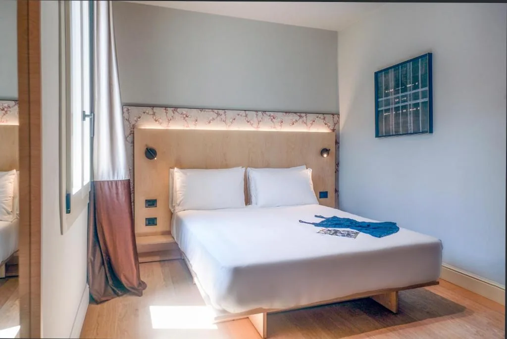 Double Room — Hotel Casa W