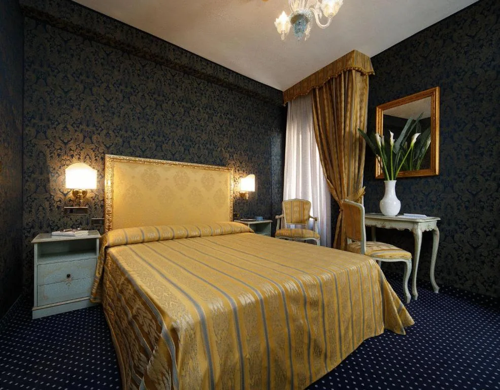 Double Room — Hotel Castello