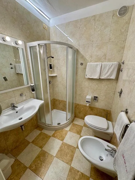 Double Room — Hotel Eden