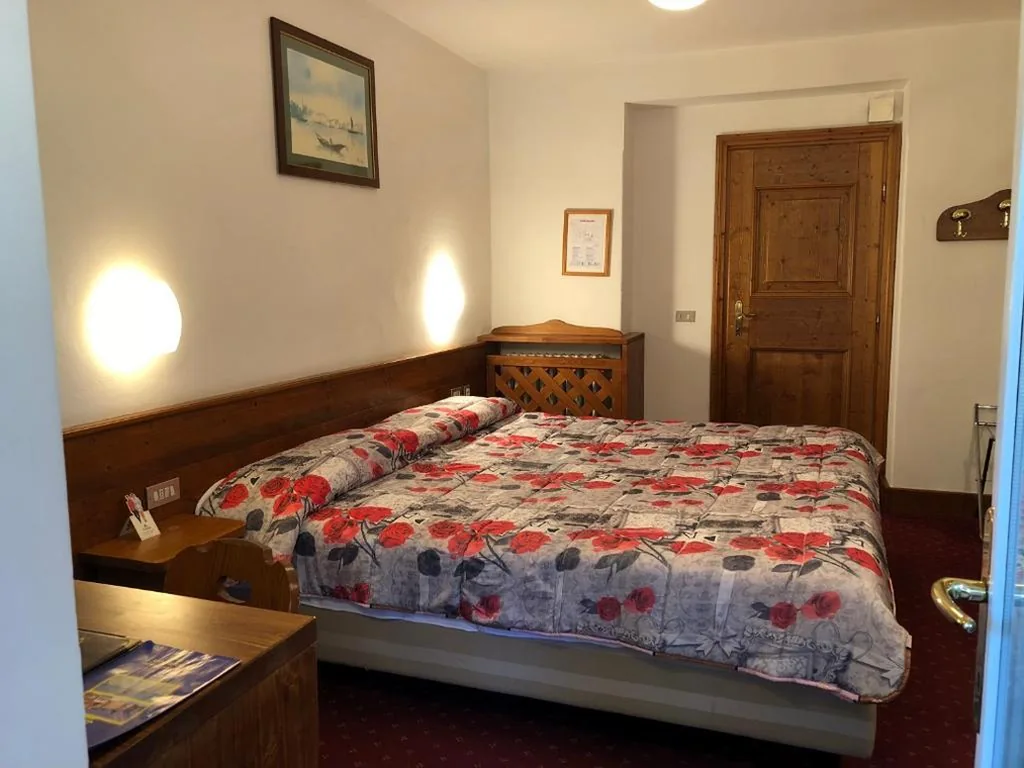 Double Room — Hotel Majoni