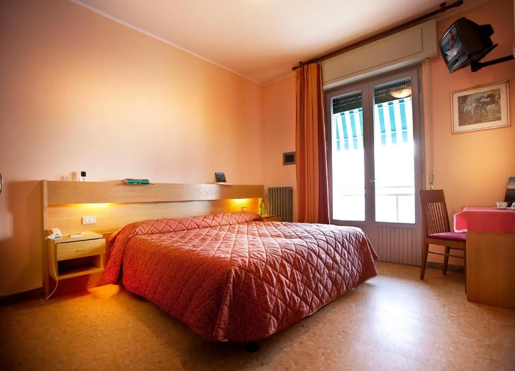 Camera Matrimoniale — Hotel Nettuno