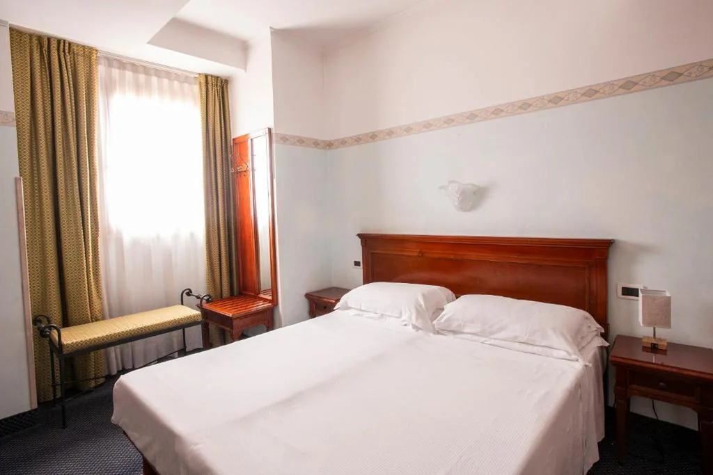 Double Room — Hotel Russo Palace