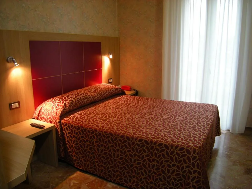 Camera Matrimoniale — Hotel San Carlo