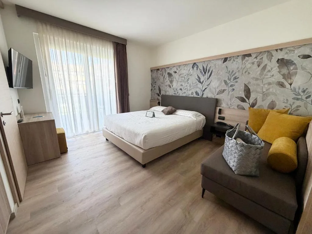 Camera Matrimoniale — Hotel Villa Letizia