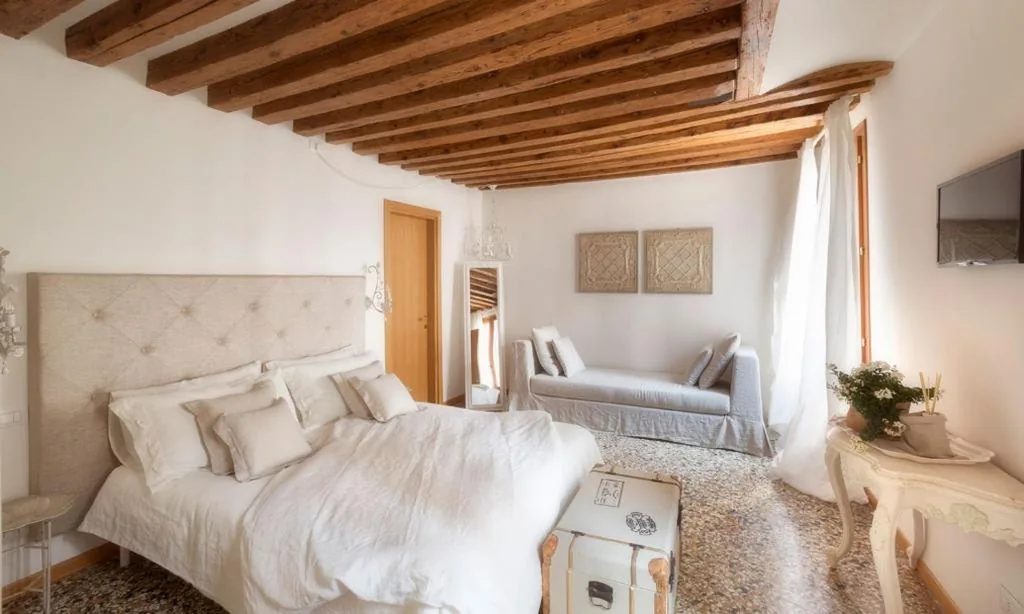Double Room — Laguna724