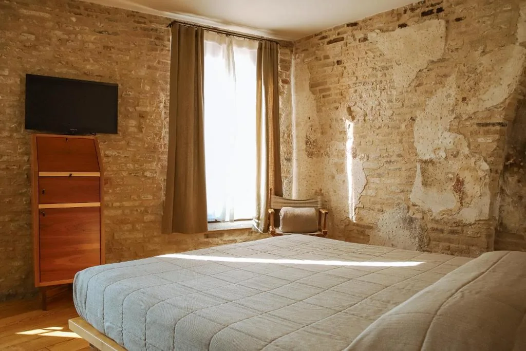 Double Room — Locanda Ponte Dante