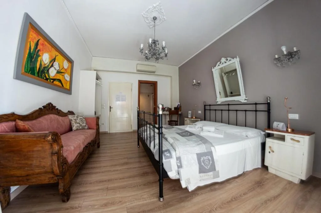 Double Room — Madam Treviso