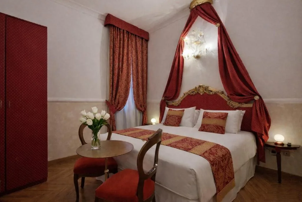 Double Room — Palazzo Malipiero Trevisan – Le Tre Dimore D’Epoca