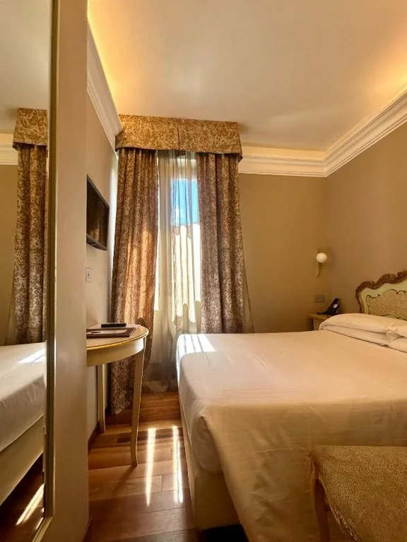 Camera Matrimoniale Piccola — Albergo Cavalletto & Doge Orseolo