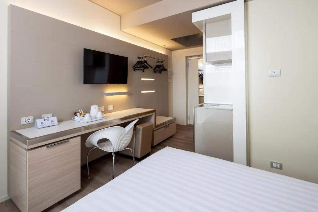 Small Double Room — Best Western Plus Net Tower Hotel Padova