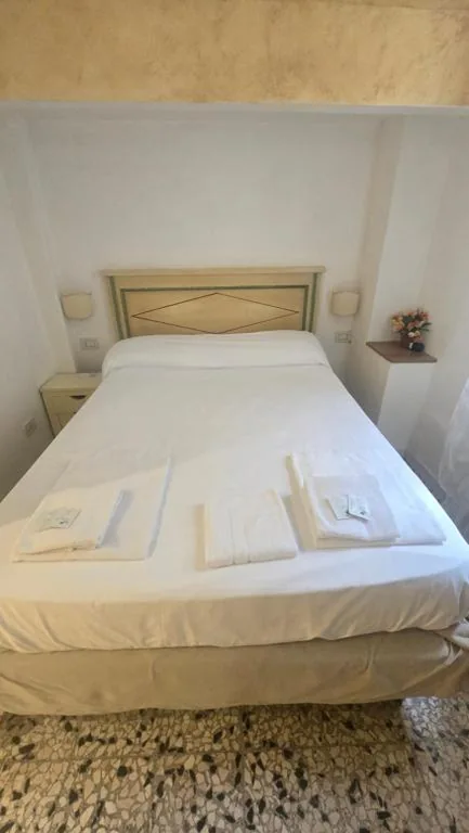 Small Double Room — Cà Dolce Vita