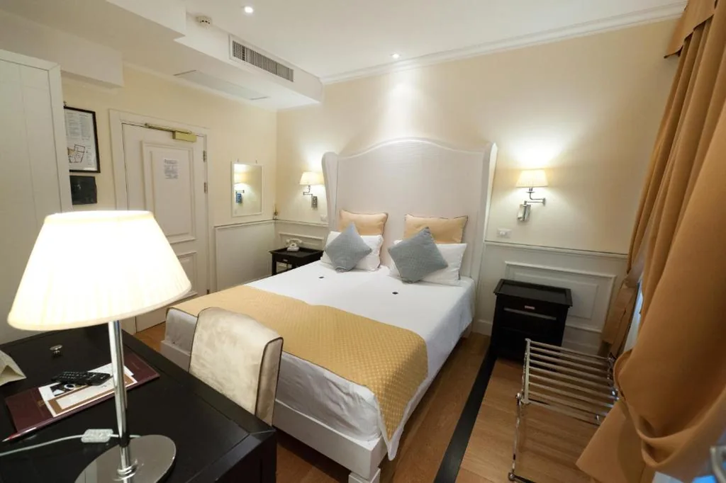 Small Double Room — Hotel Bologna ***S