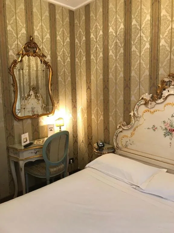 Camera Matrimoniale Piccola — Hotel Carlton On The Grand Canal