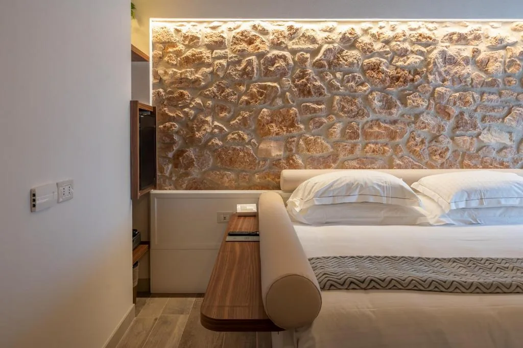 Small Double Room — Hotel Villa Leopardi 4S – Adults only