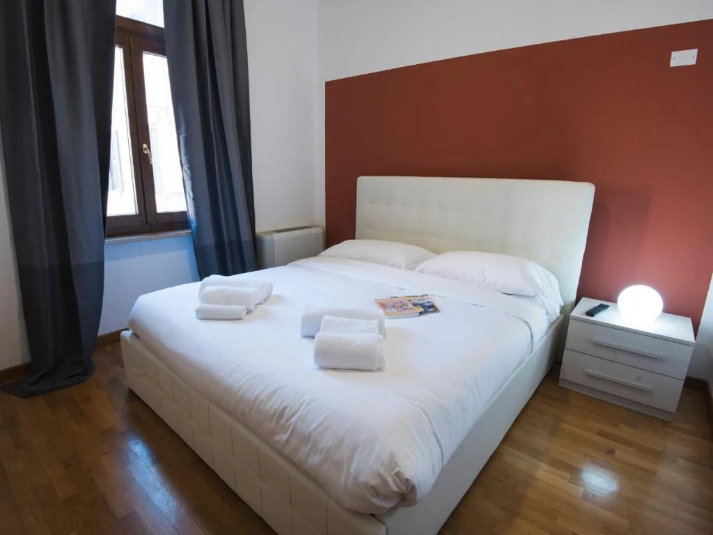 Small Double Room — Italianflat – Rentroom 200mt to Arena