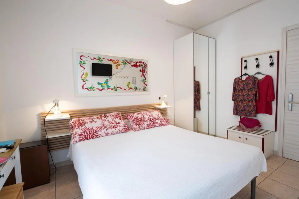 Camera Matrimoniale Piccola — Le Petit Hotel