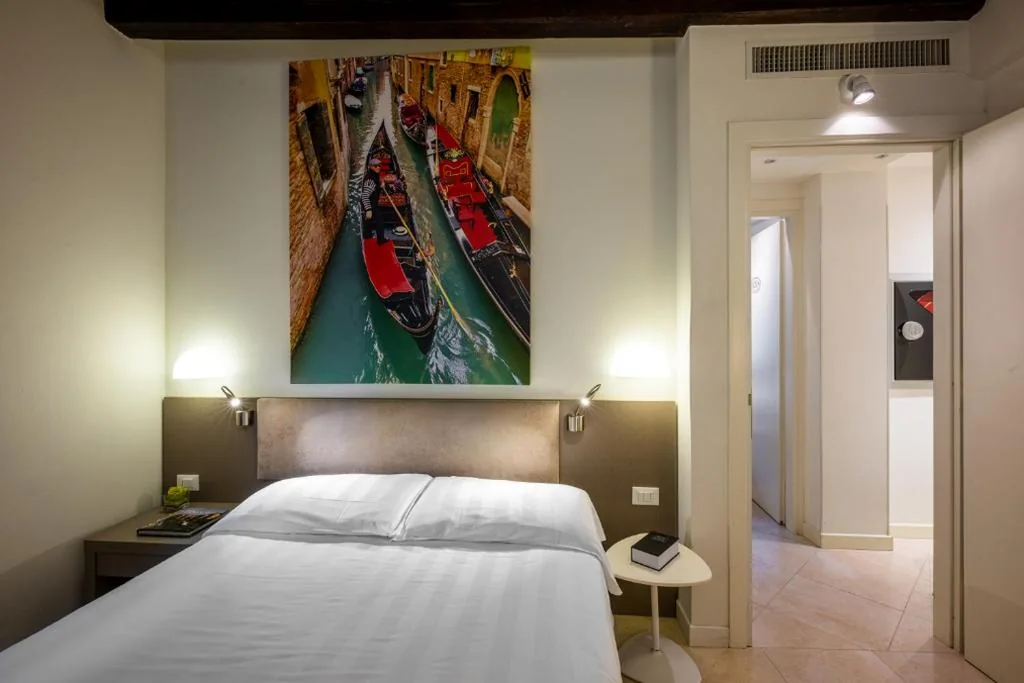 Small Double Room — Leone Hotel